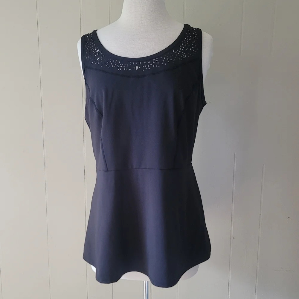 Livi Active Womens Size 14/16 Active Wear Tank Top Plus Black